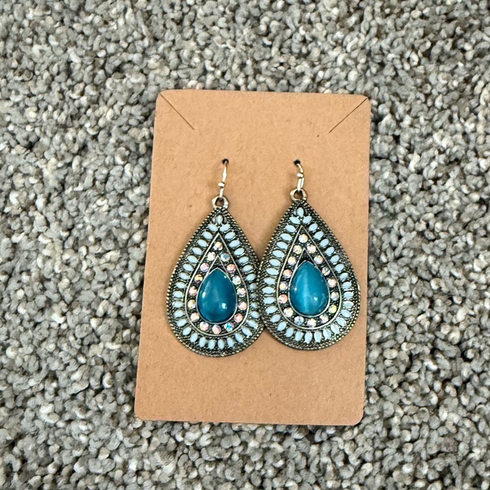Elegant Blue Turquoise Teardrop Earrings